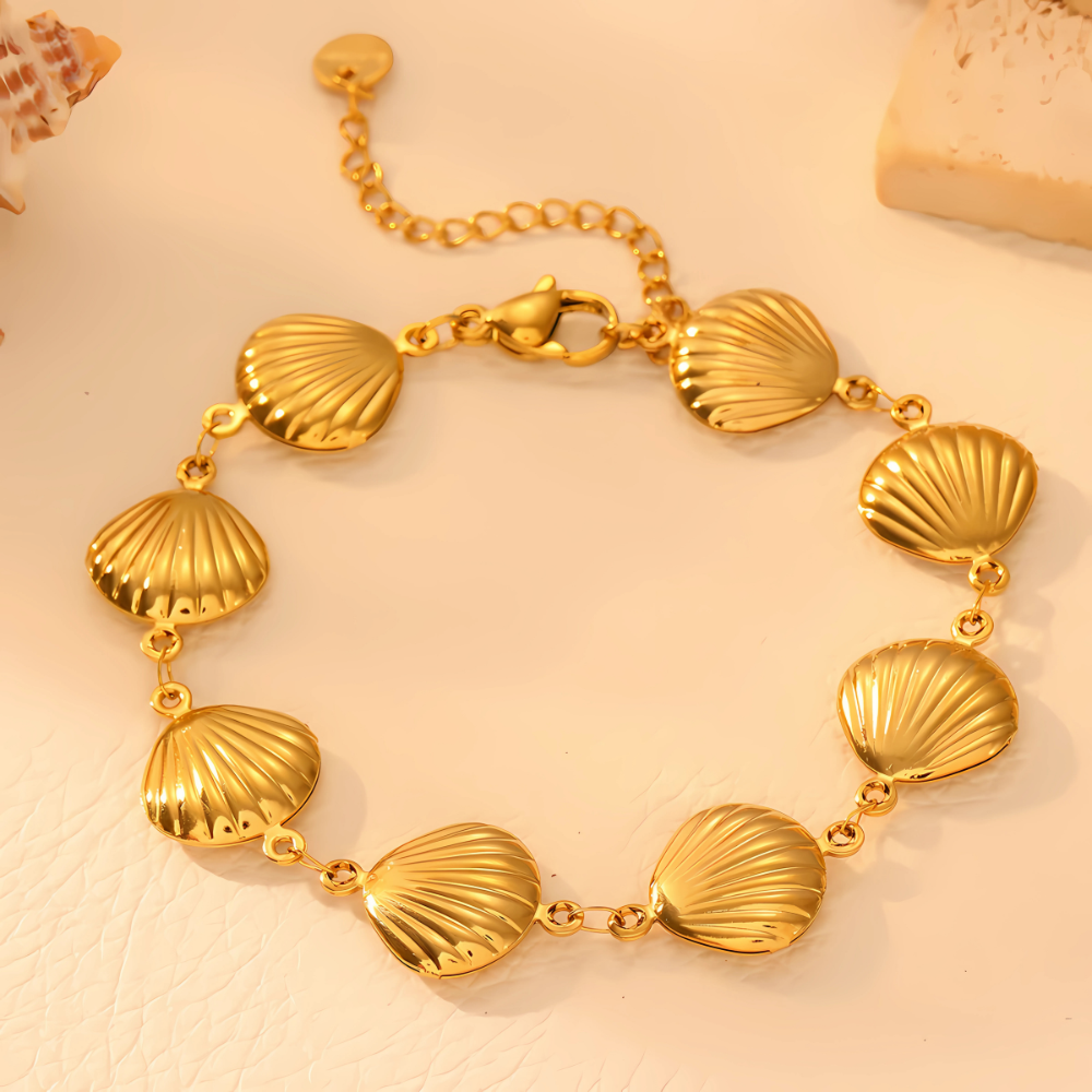Golden Seashell Charm Bracelet – 18K Gold Plated