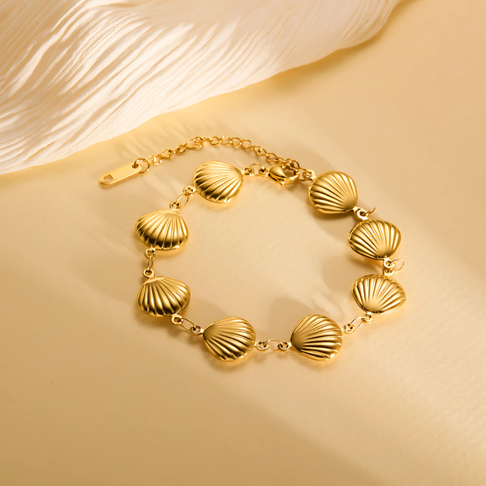 Golden Seashell Charm Bracelet – 18K Gold Plated