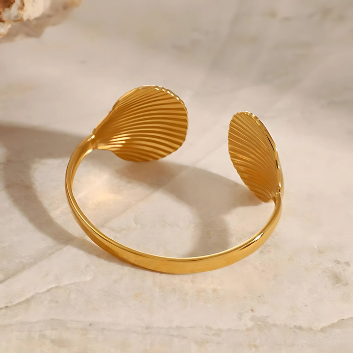 Shell Luxe Wrap Ring – Golden Radiance
